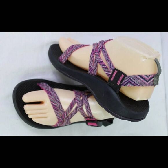 Chacos Pink/Gray Chevron ZX2 sandals size 4. - Picture 2 of 11